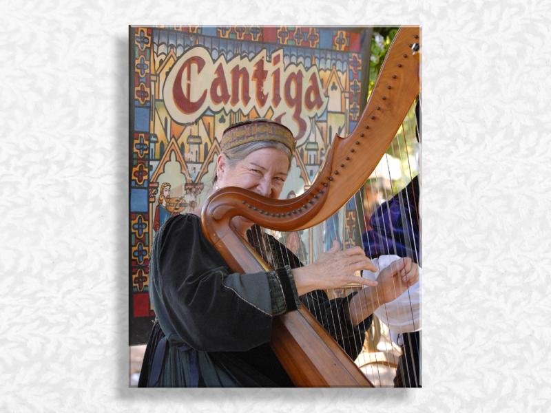 Martha of Cantiga Shows Off the Strings...