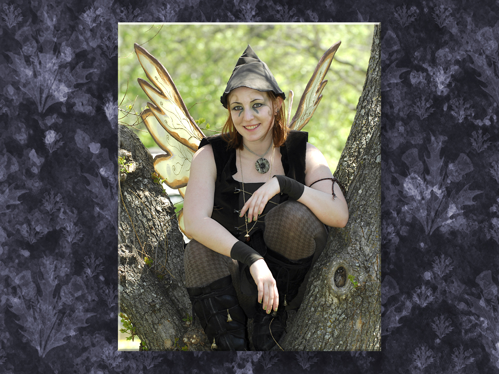 Faerie In the Tree...