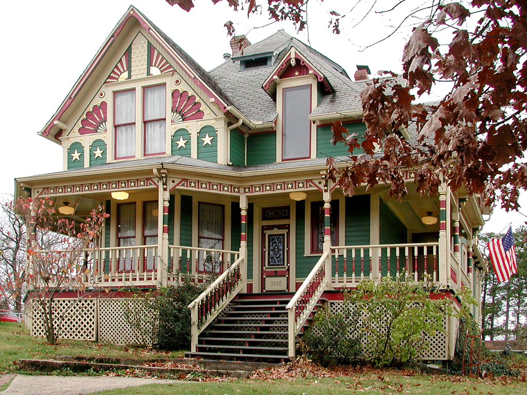 Victorian House In Eureka Springs...