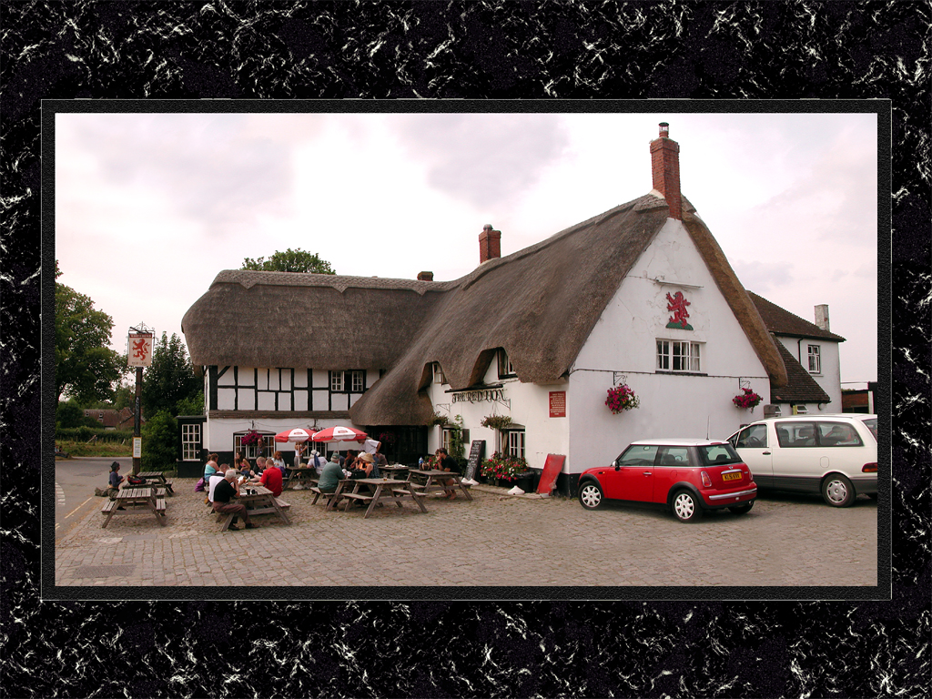 Red Lion Inn at Avebury...