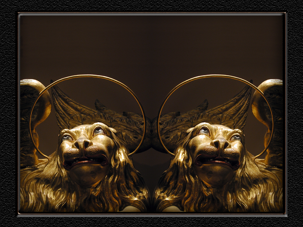 Tower Lion in Stereo...